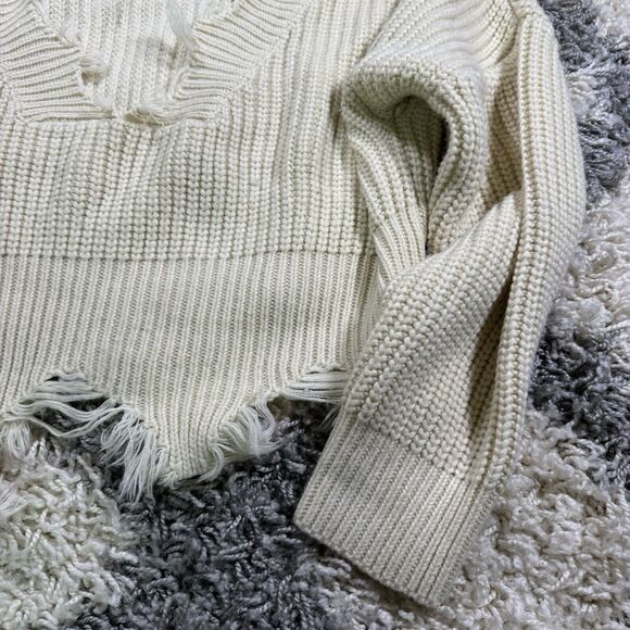 Akira Women‎ Knit Crop Distressed Sweater RN 125550 Size Small - Picture 3 of 7